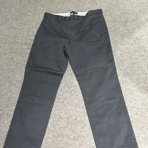 Men’s banana republic pants: 33x31.5